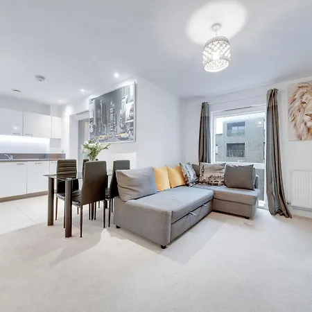 One Bedroom Serviced Accommodation In London Catford Close To Lewisham - Perfect For Long Stay, Business, Leisure And Relocations